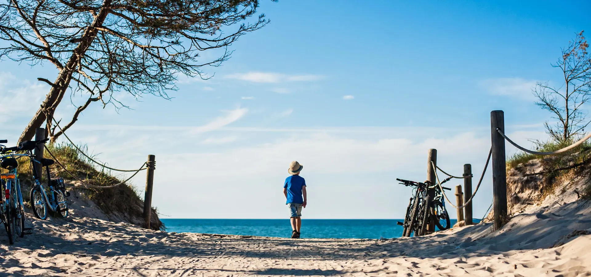 Plaża w Kołobrzegu. Fot. Tomasz Filipek _ Unsplash